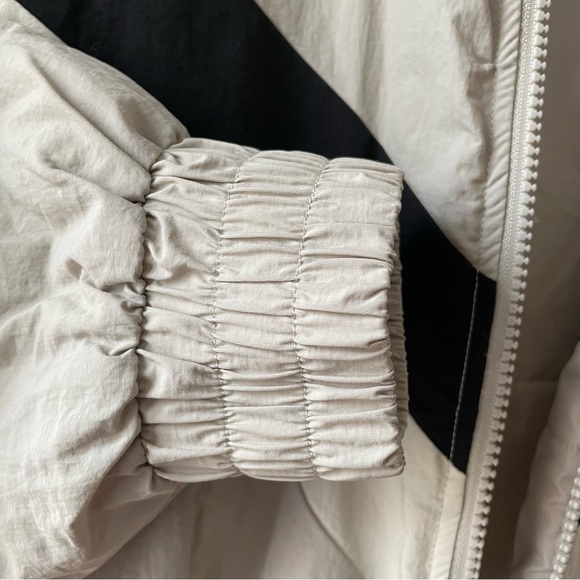 Jacket - Picture 6 of 9